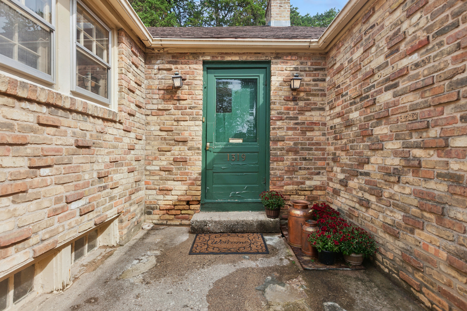 1319 Irving Avenue, Wheaton, IL 60187