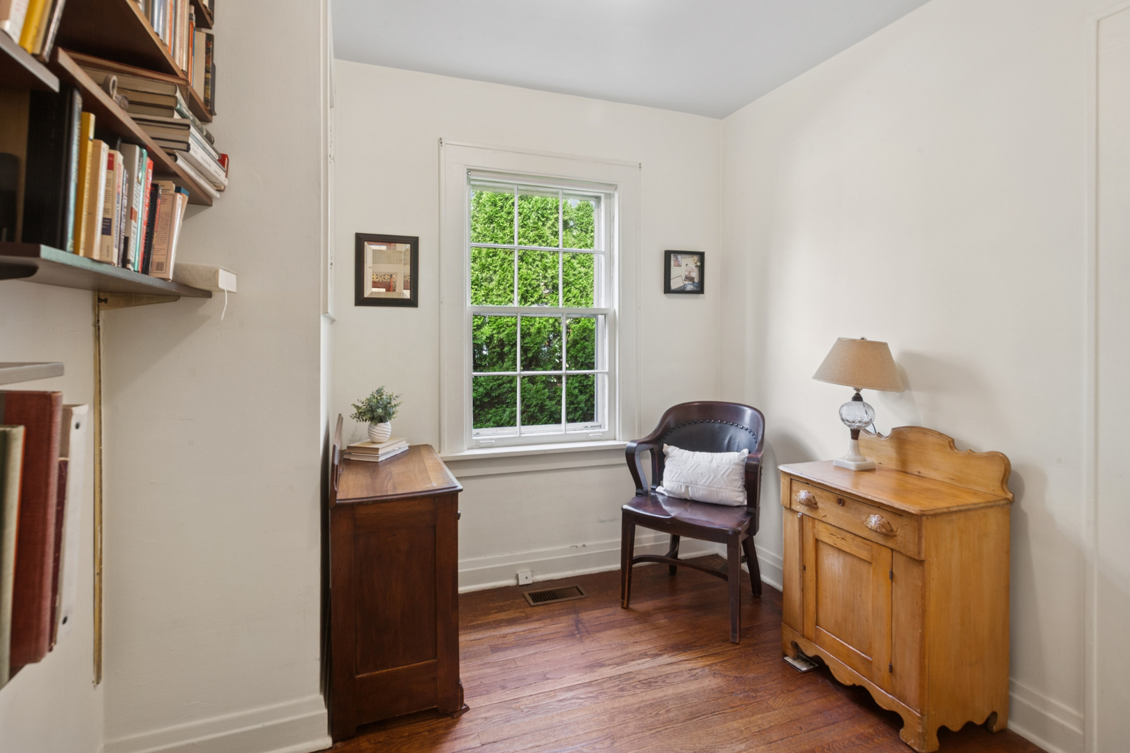 1319 Irving Avenue, Wheaton, IL 60187