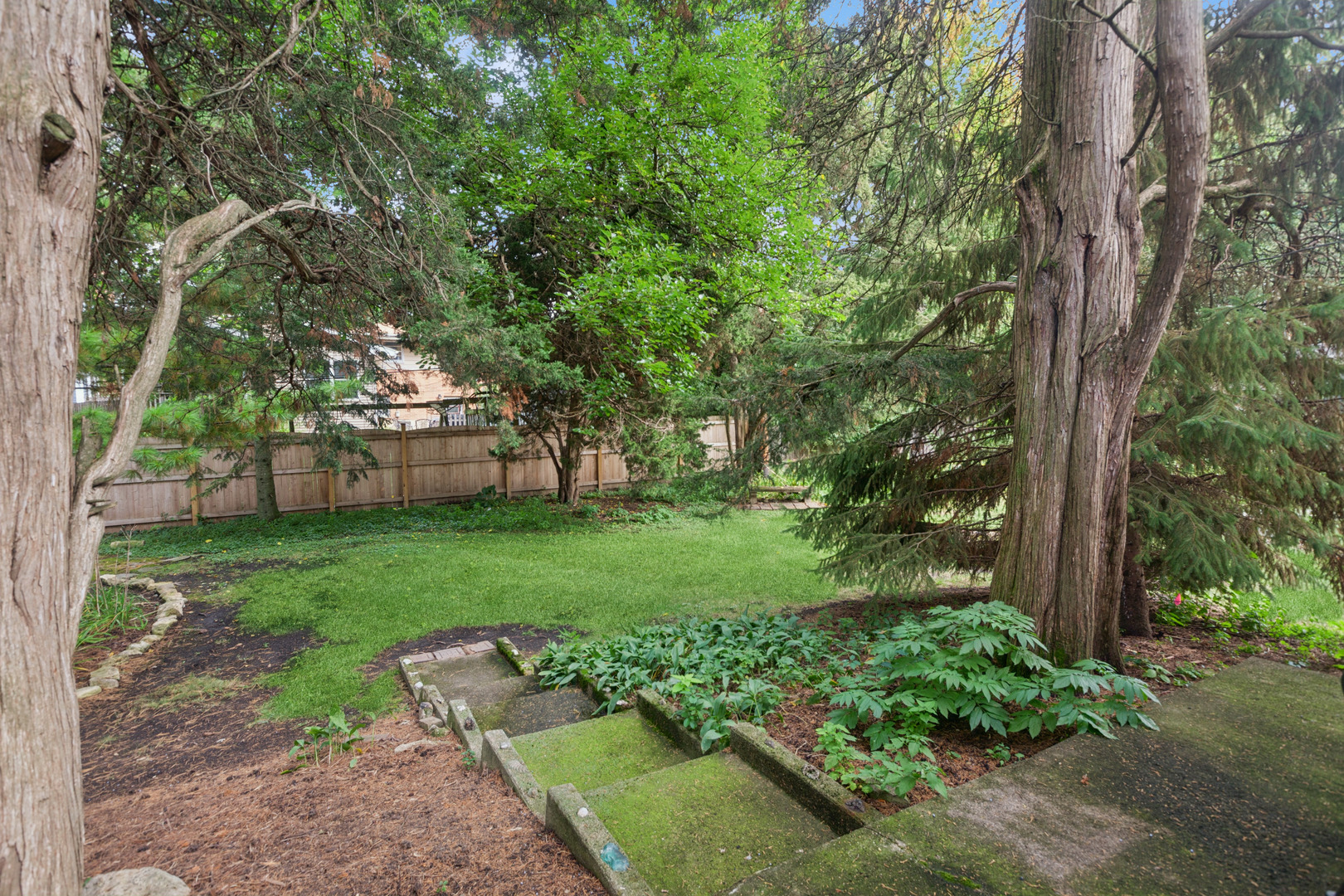 1319 Irving Avenue, Wheaton, IL 60187