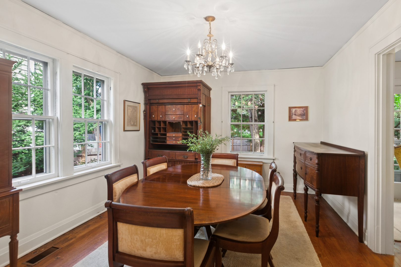 1319 Irving Avenue, Wheaton, IL 60187
