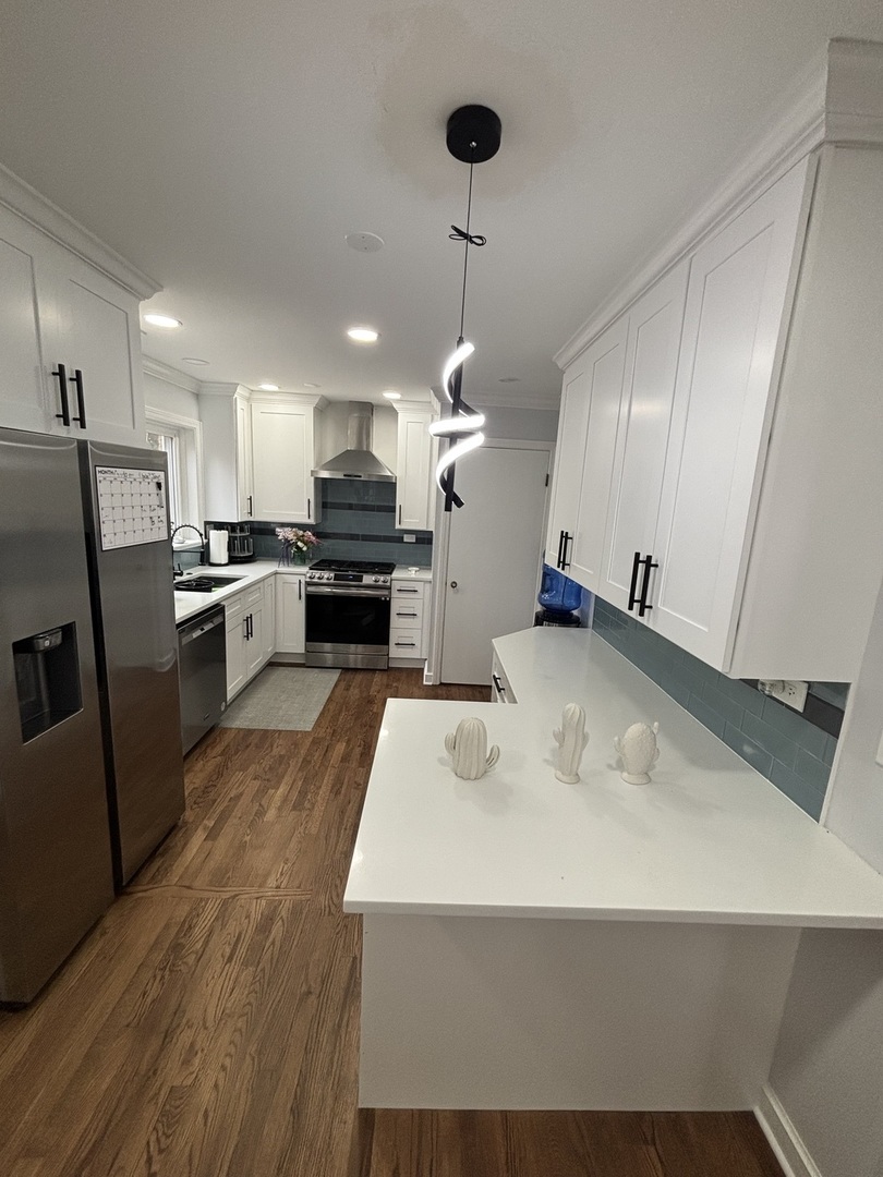 2337 Kensington Avenue, Westchester, IL 60154