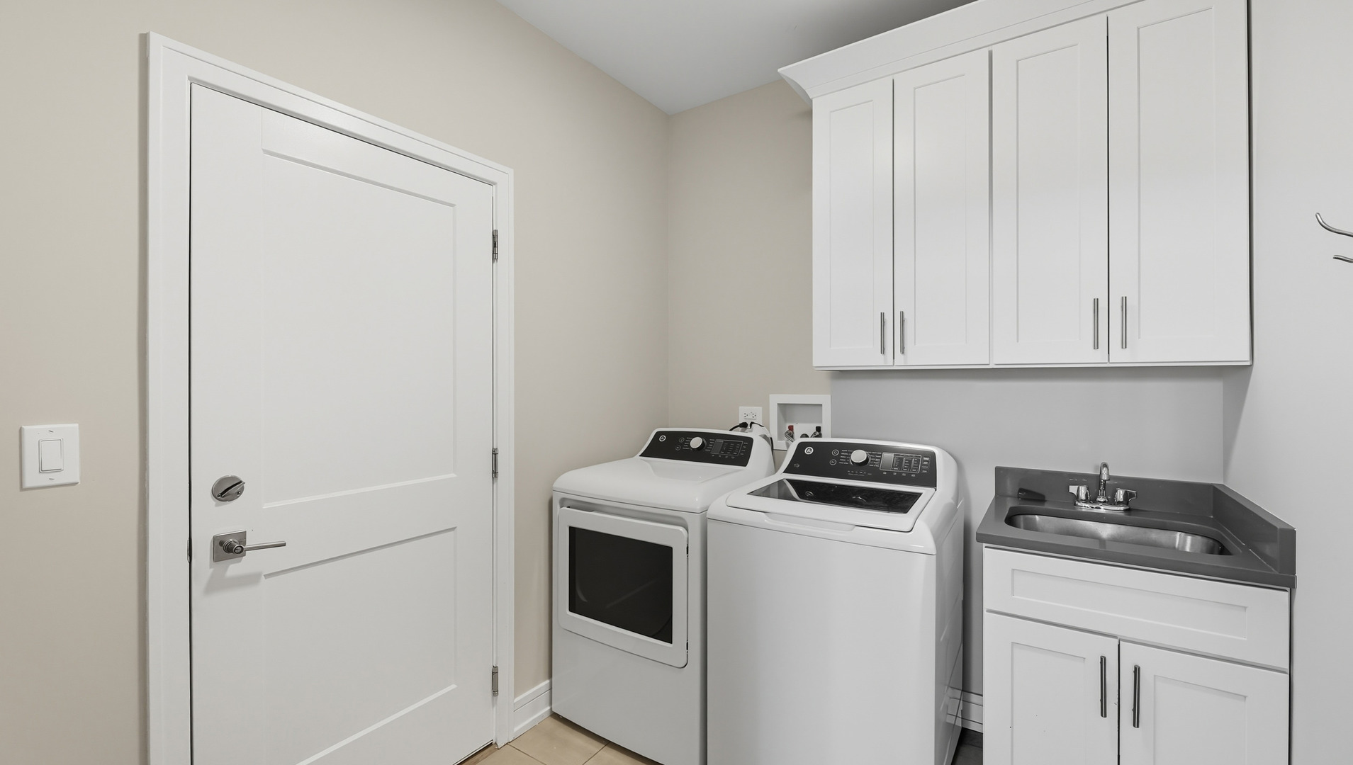 8408 Dawn Lane, Darien, IL 60561