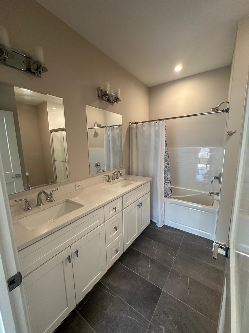 8408 Dawn Lane, Darien, IL 60561