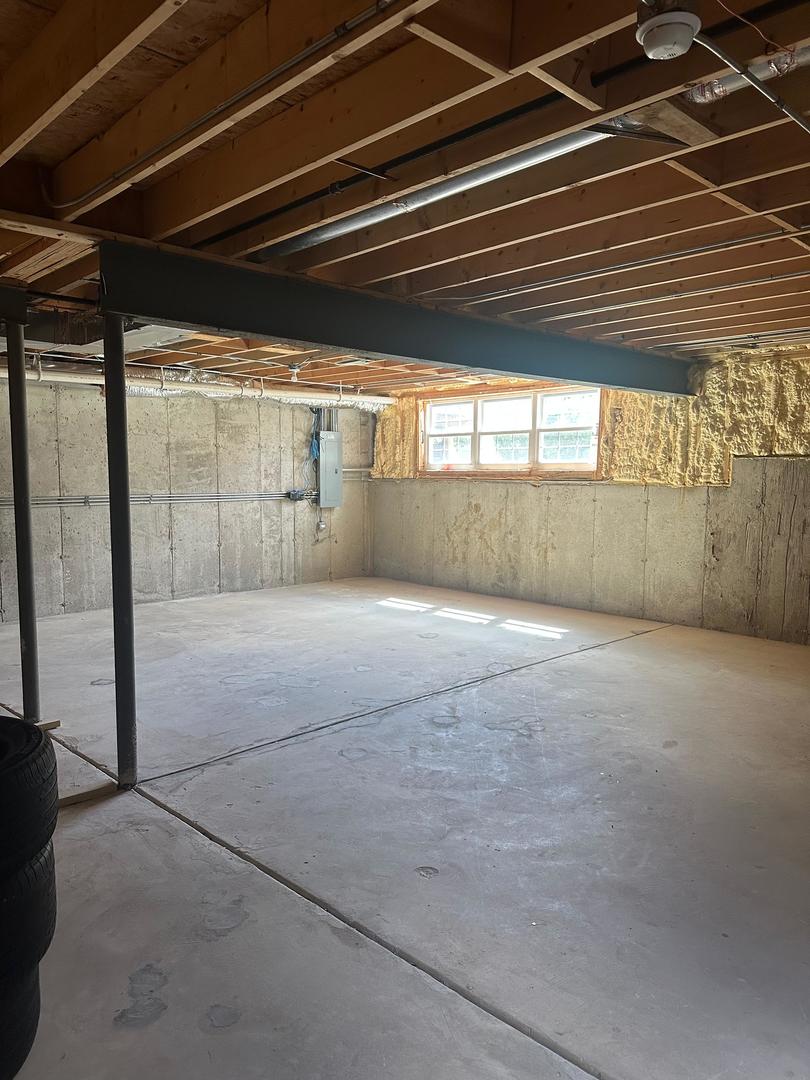 8408 Dawn Lane, Darien, IL 60561