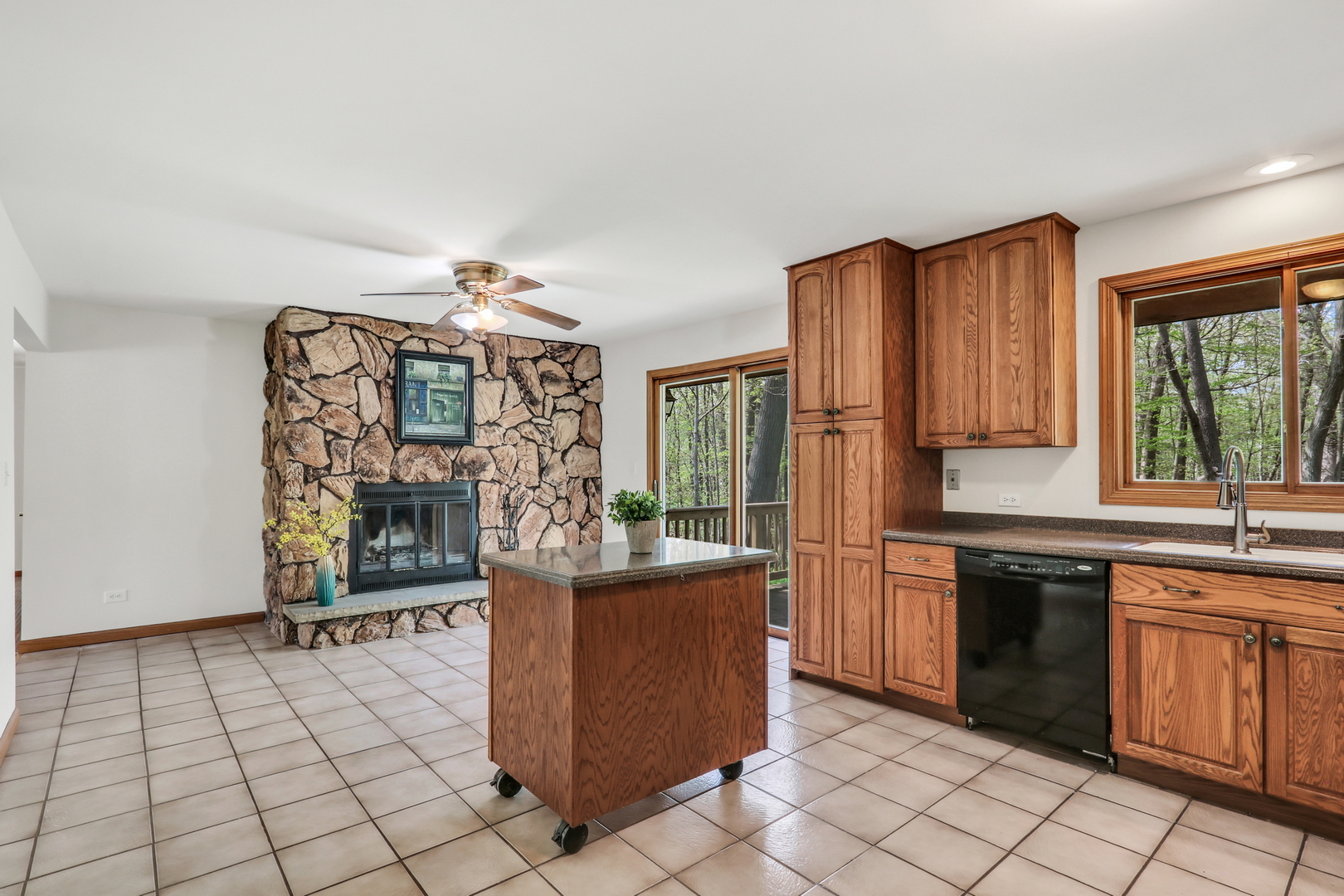 2030 Burke Drive, Winthrop Harbor, IL 60096