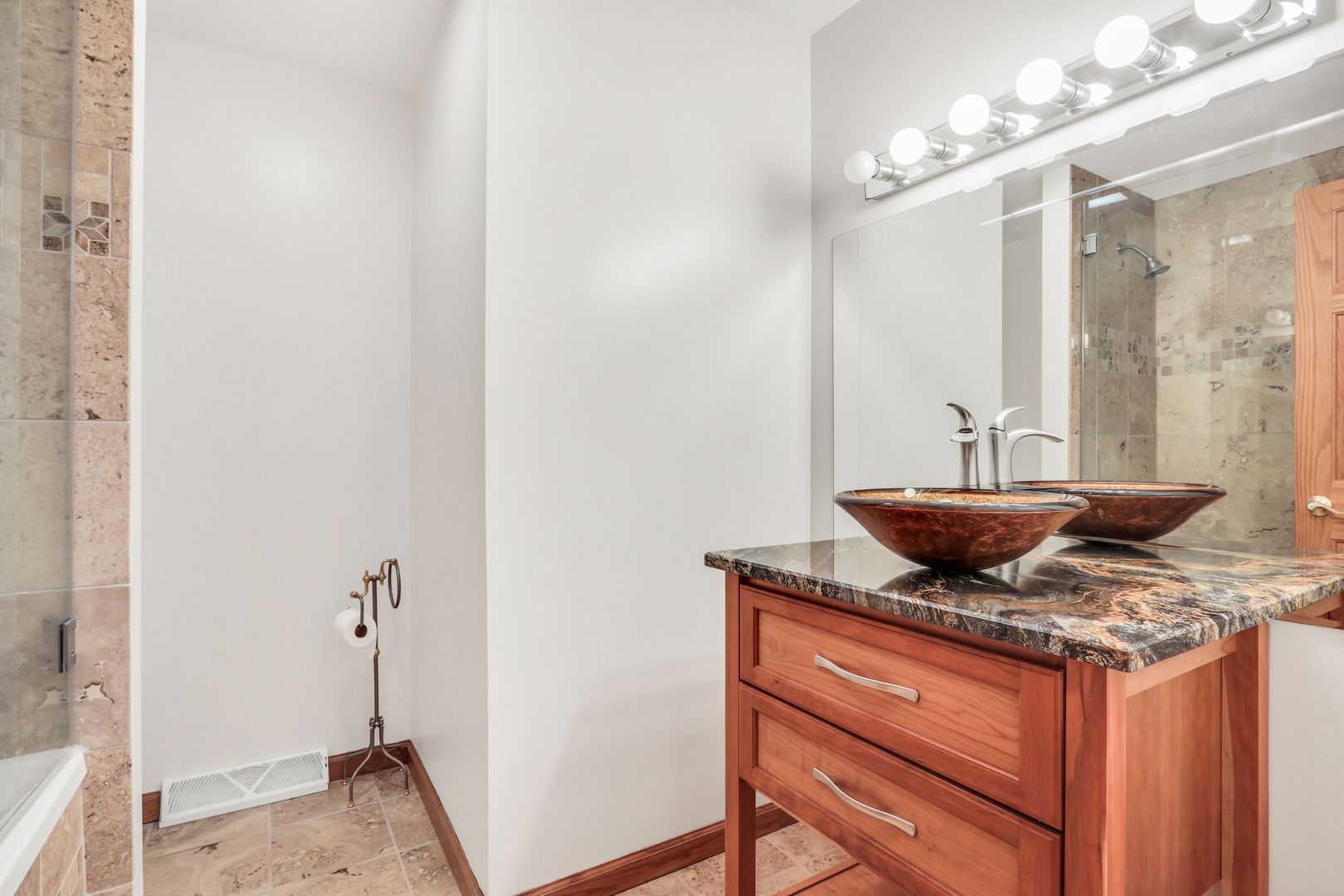 2030 Burke Drive, Winthrop Harbor, IL 60096