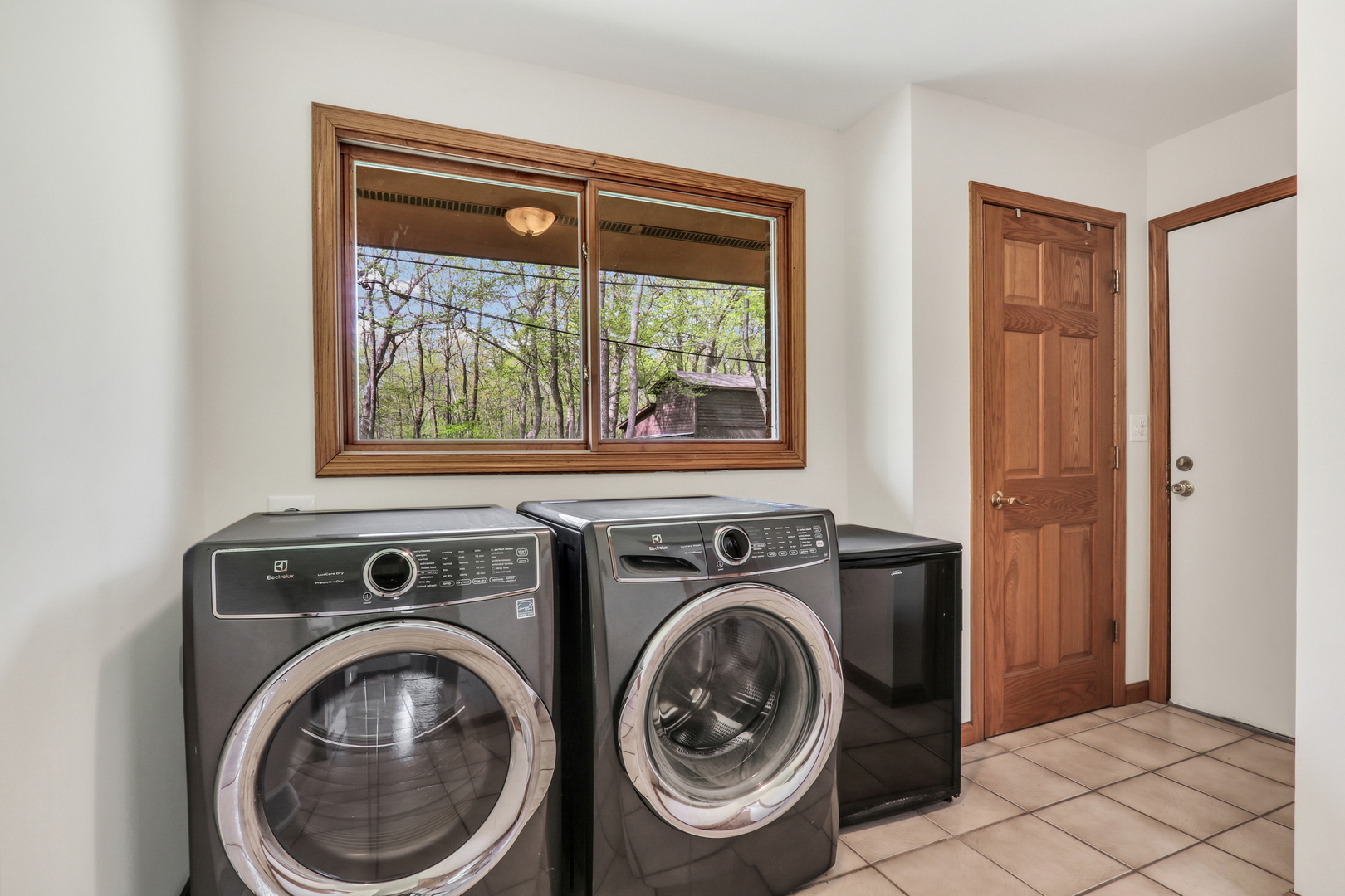 2030 Burke Drive, Winthrop Harbor, IL 60096