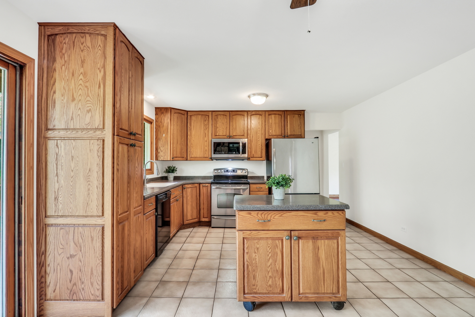 2030 Burke Drive, Winthrop Harbor, IL 60096