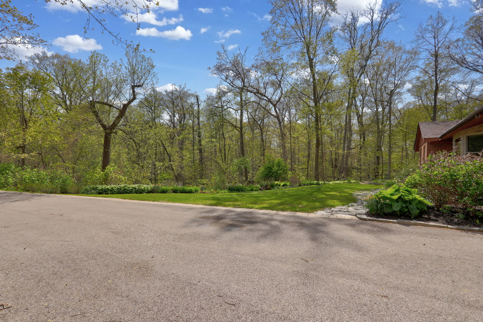 2030 Burke Drive, Winthrop Harbor, IL 60096