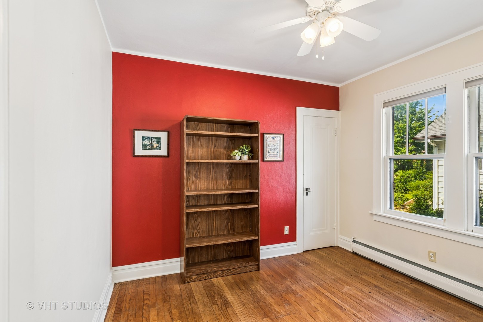 1620 Hyde Park Avenue, Waukegan, IL 60085