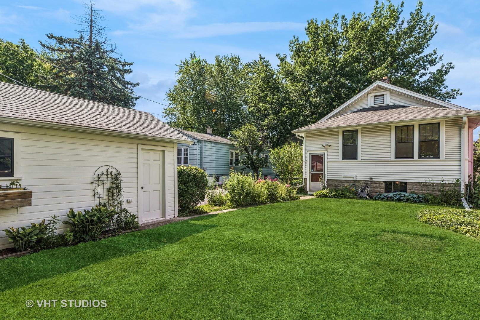1620 Hyde Park Avenue, Waukegan, IL 60085