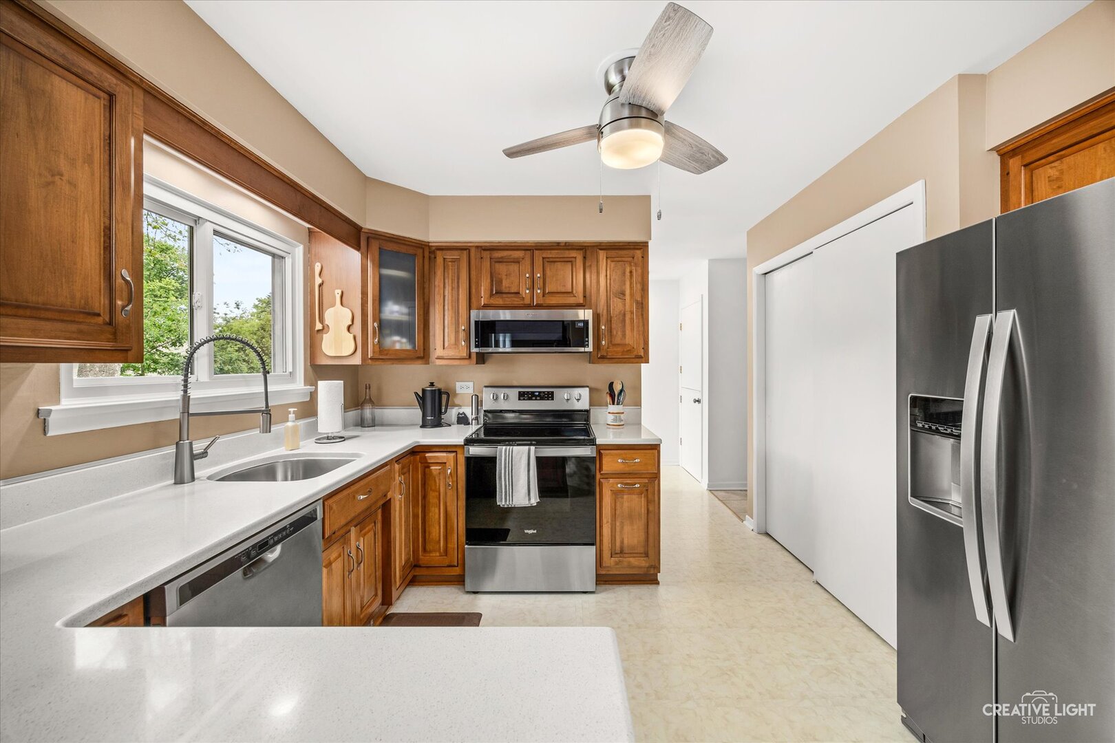 29 Tupelo Avenue, Naperville, IL 60540