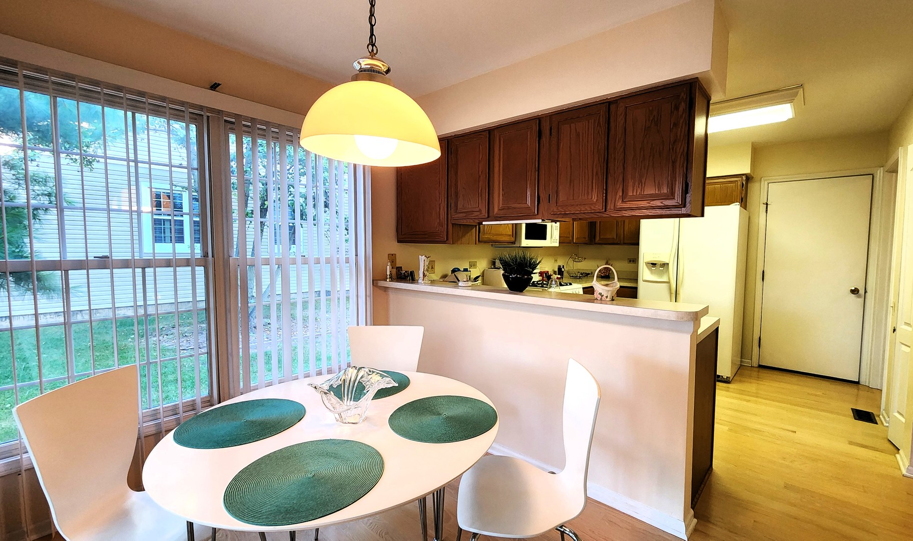 405 Orleans Avenue, Naperville, IL 60565