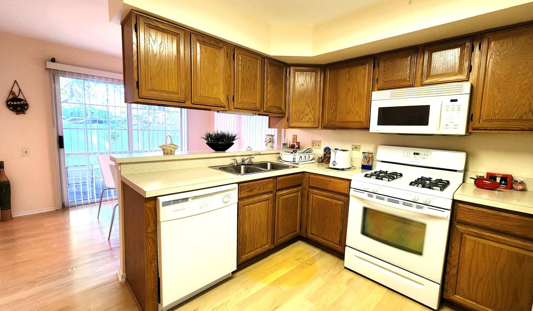 405 Orleans Avenue, Naperville, IL 60565