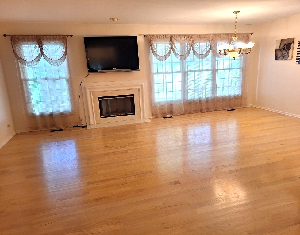 405 Orleans Avenue, Naperville, IL 60565