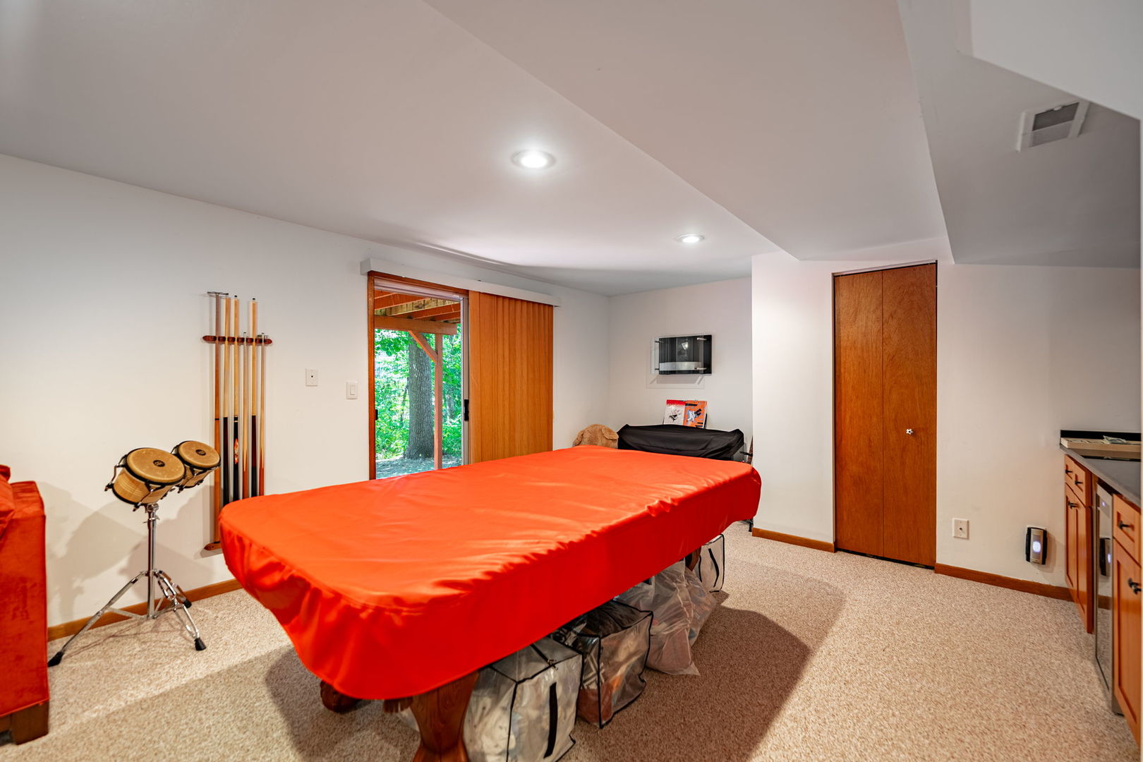 1108 Oak Ridge Drive, Streamwood, IL 60107