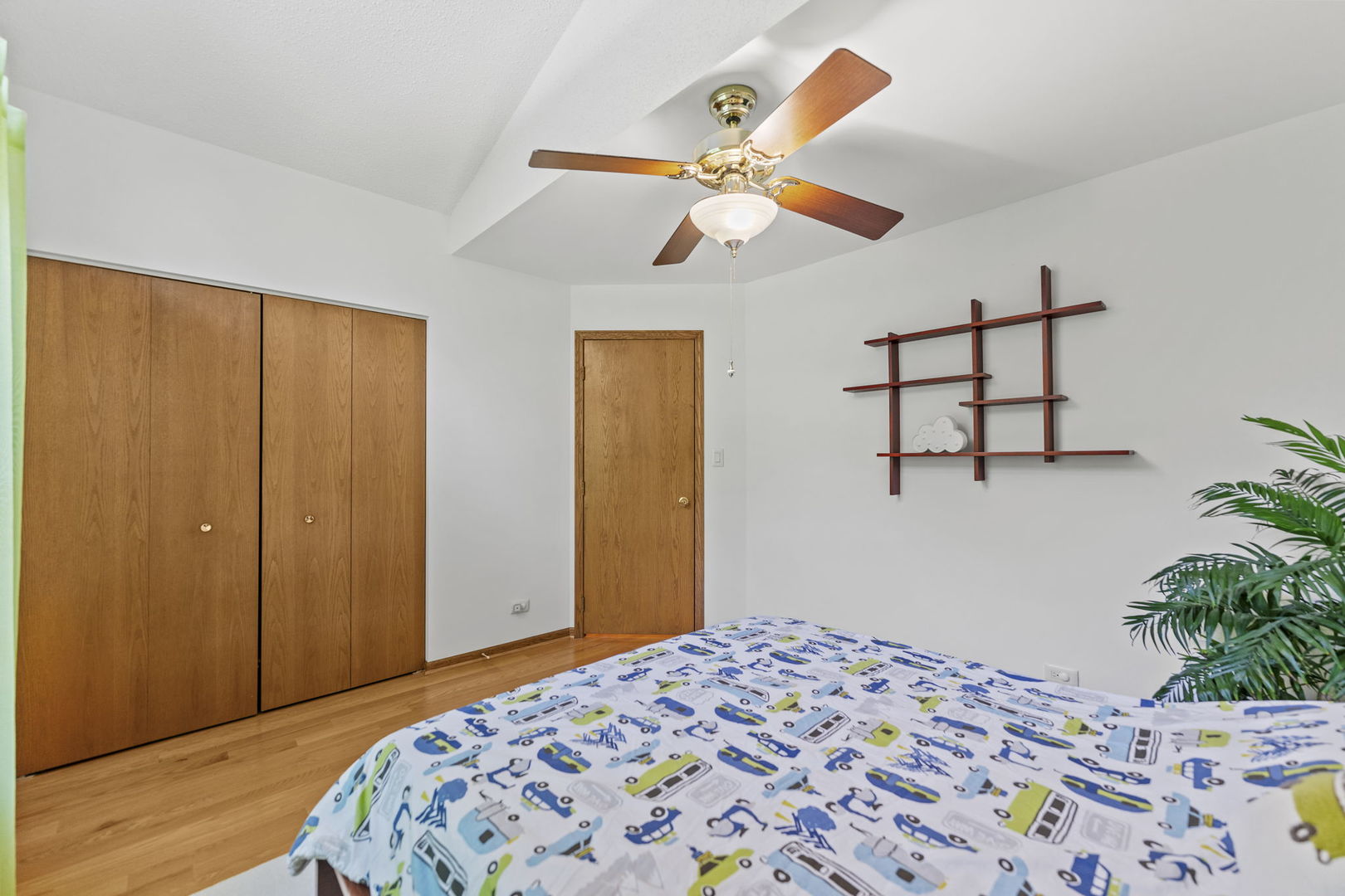 1108 Oak Ridge Drive, Streamwood, IL 60107