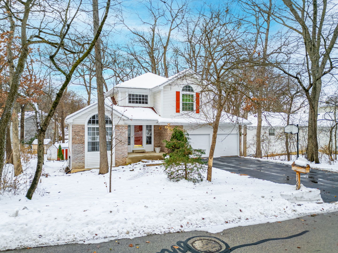 1108 Oak Ridge Drive, Streamwood, IL 60107