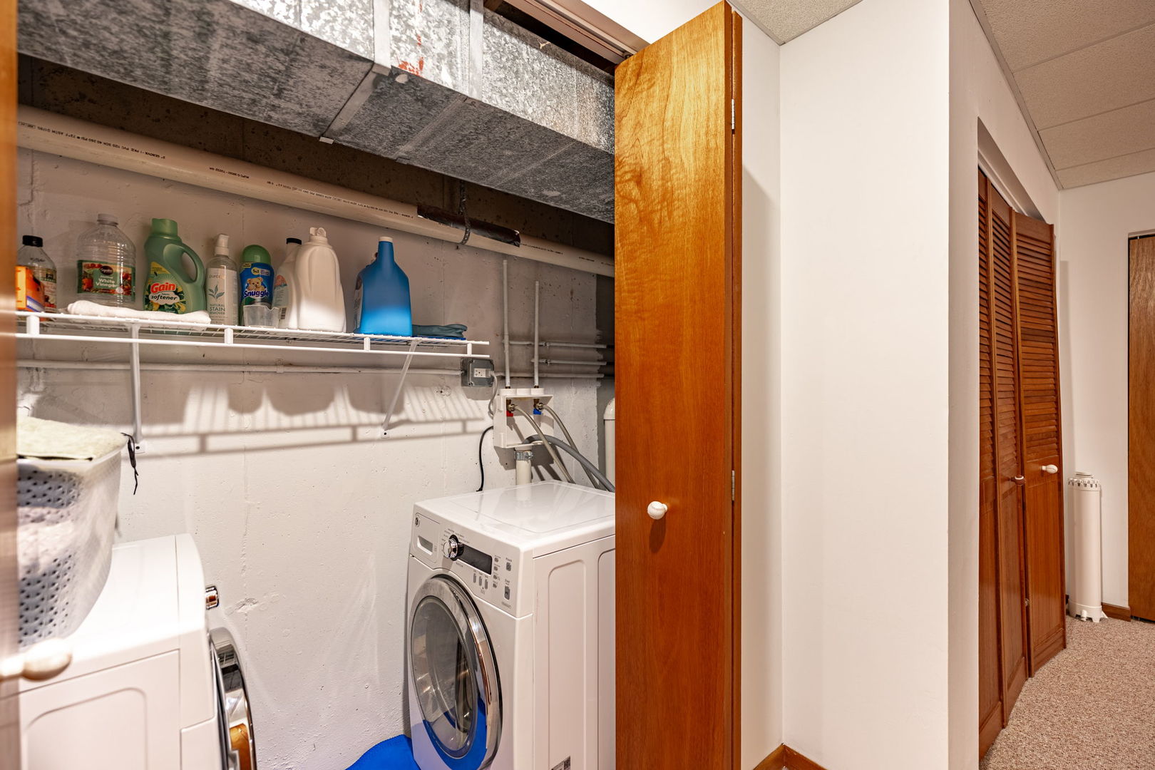 1108 Oak Ridge Drive, Streamwood, IL 60107