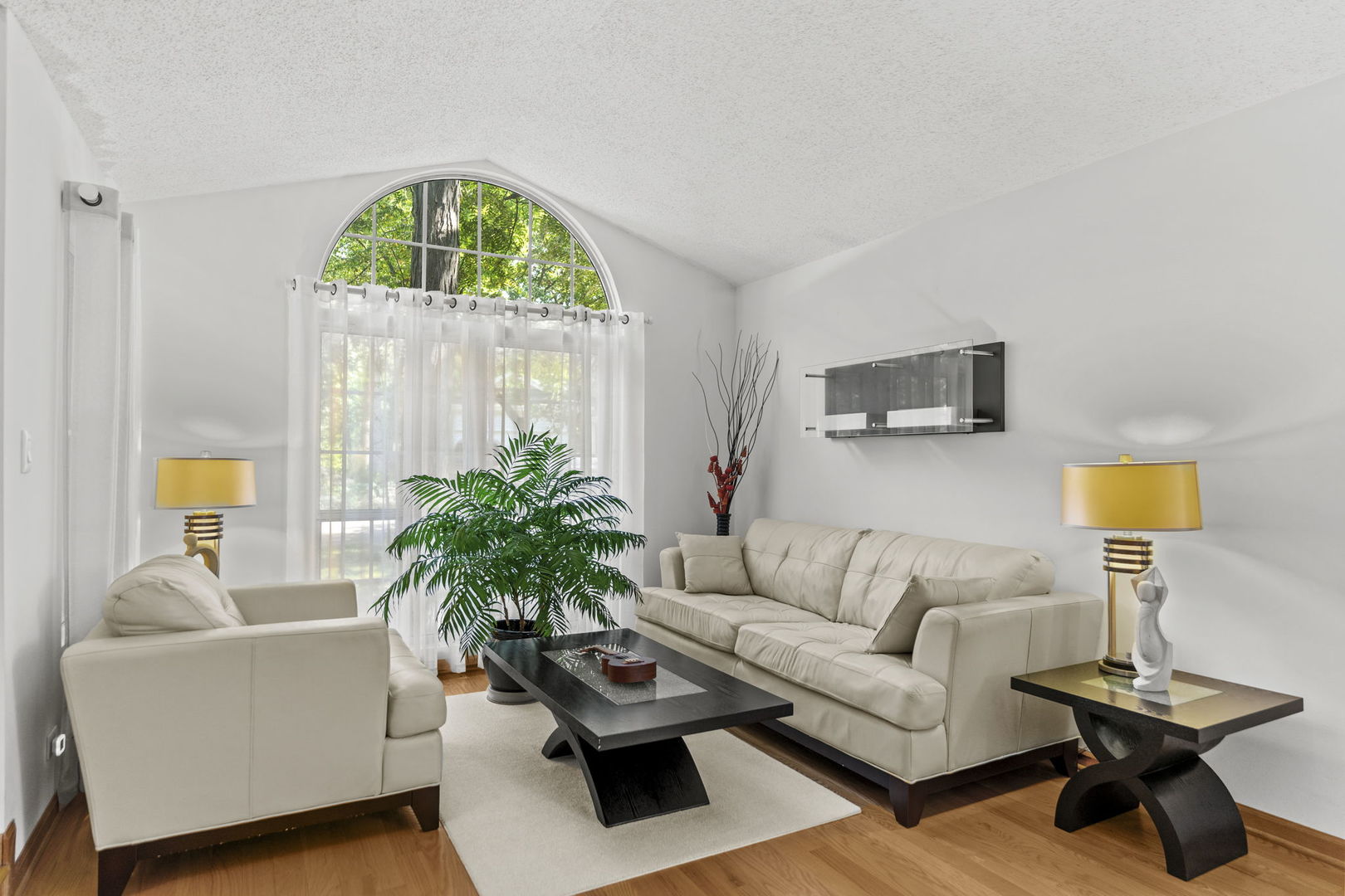 1108 Oak Ridge Drive, Streamwood, IL 60107