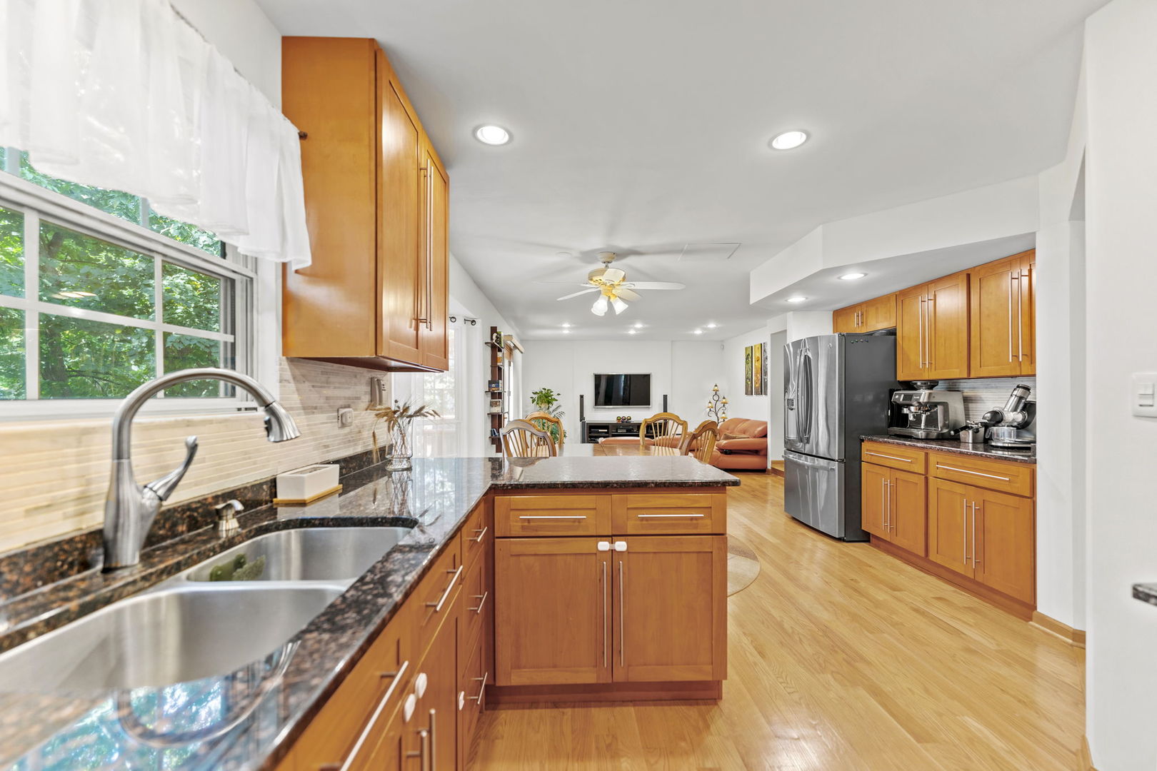 1108 Oak Ridge Drive, Streamwood, IL 60107