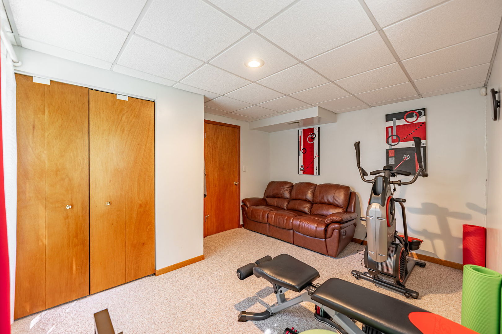 1108 Oak Ridge Drive, Streamwood, IL 60107