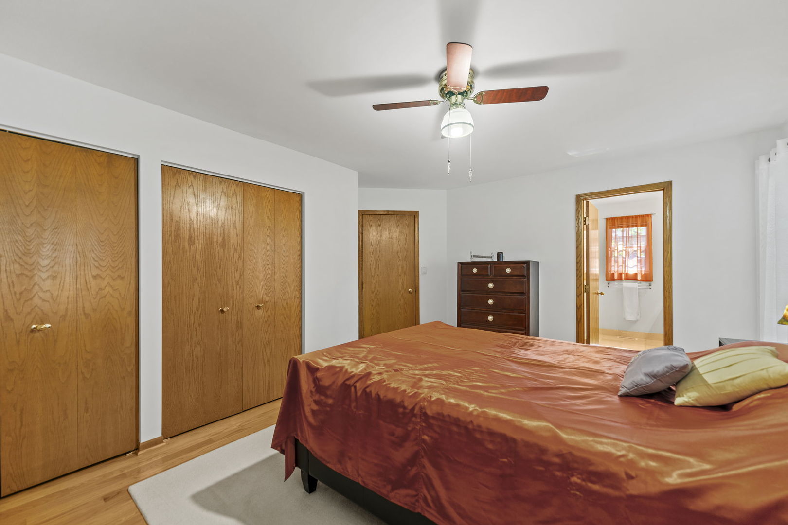 1108 Oak Ridge Drive, Streamwood, IL 60107