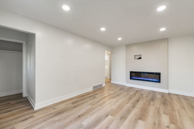 5146 Michigan Avenue, Schiller Park, IL 60176