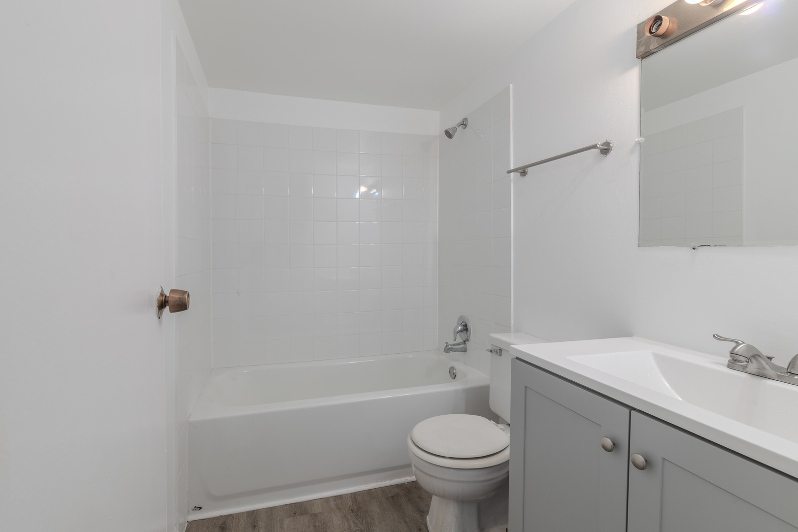267 Shorewood Drive #GB, Glendale Heights, IL 60139