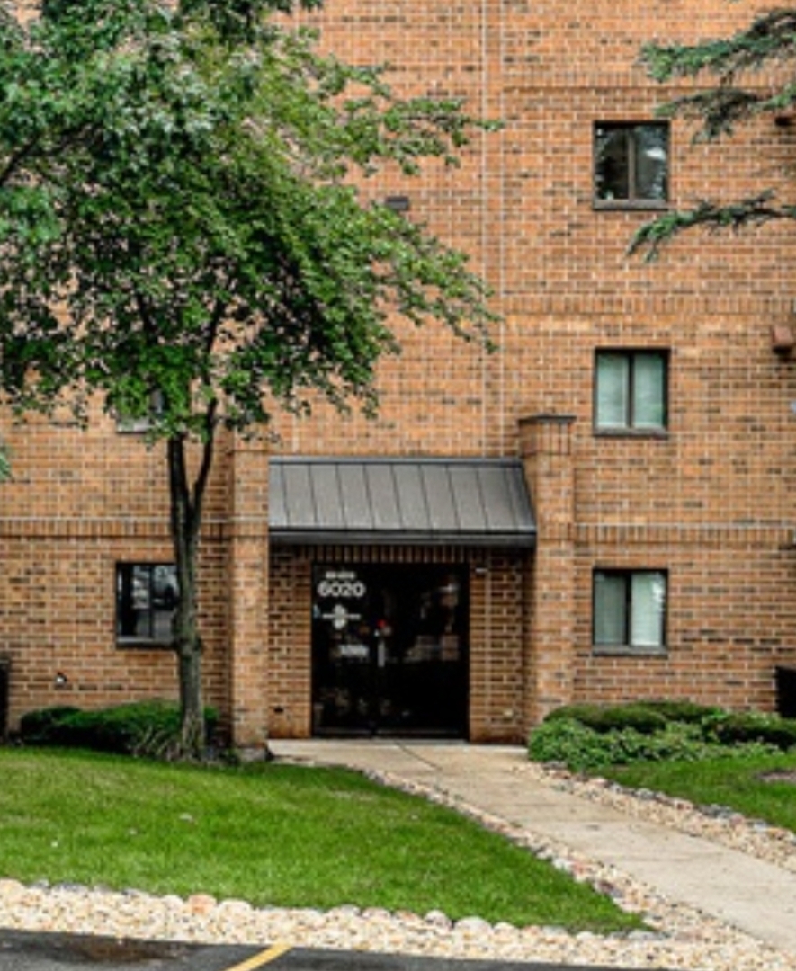 6020 Lake Bluff Drive #601, Tinley Park, IL 60477