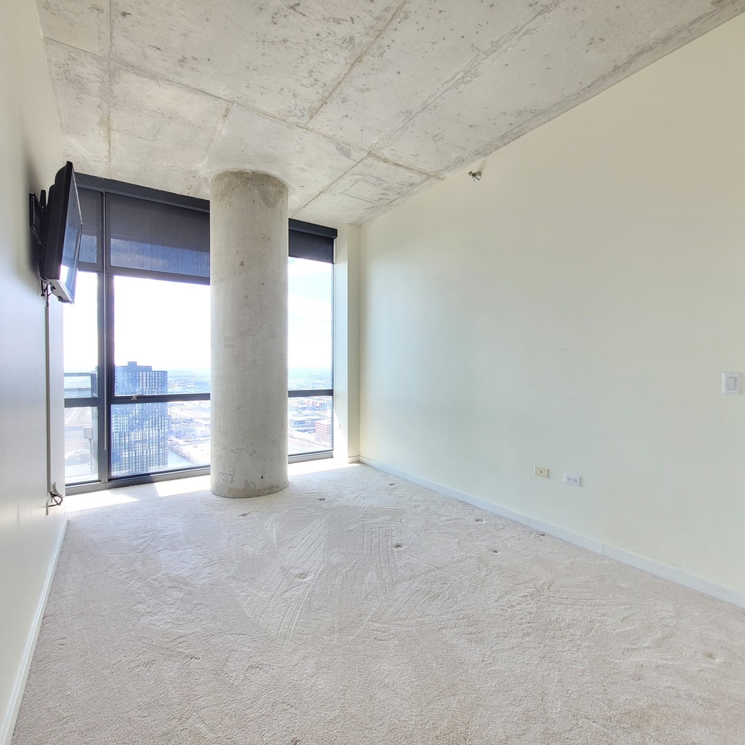 235 W Van Buren Street #4307, Chicago, IL 60607