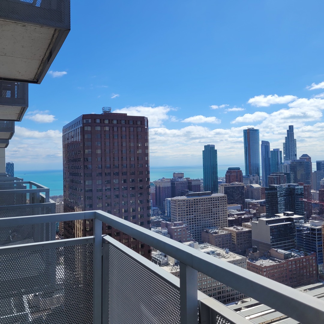 235 W Van Buren Street #4307, Chicago, IL 60607