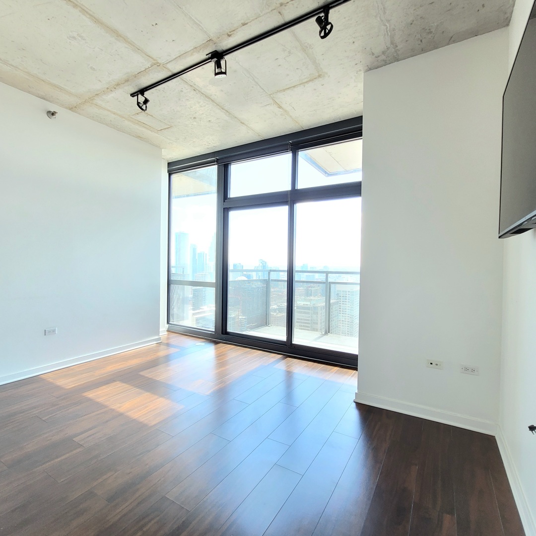 235 W Van Buren Street #4307, Chicago, IL 60607