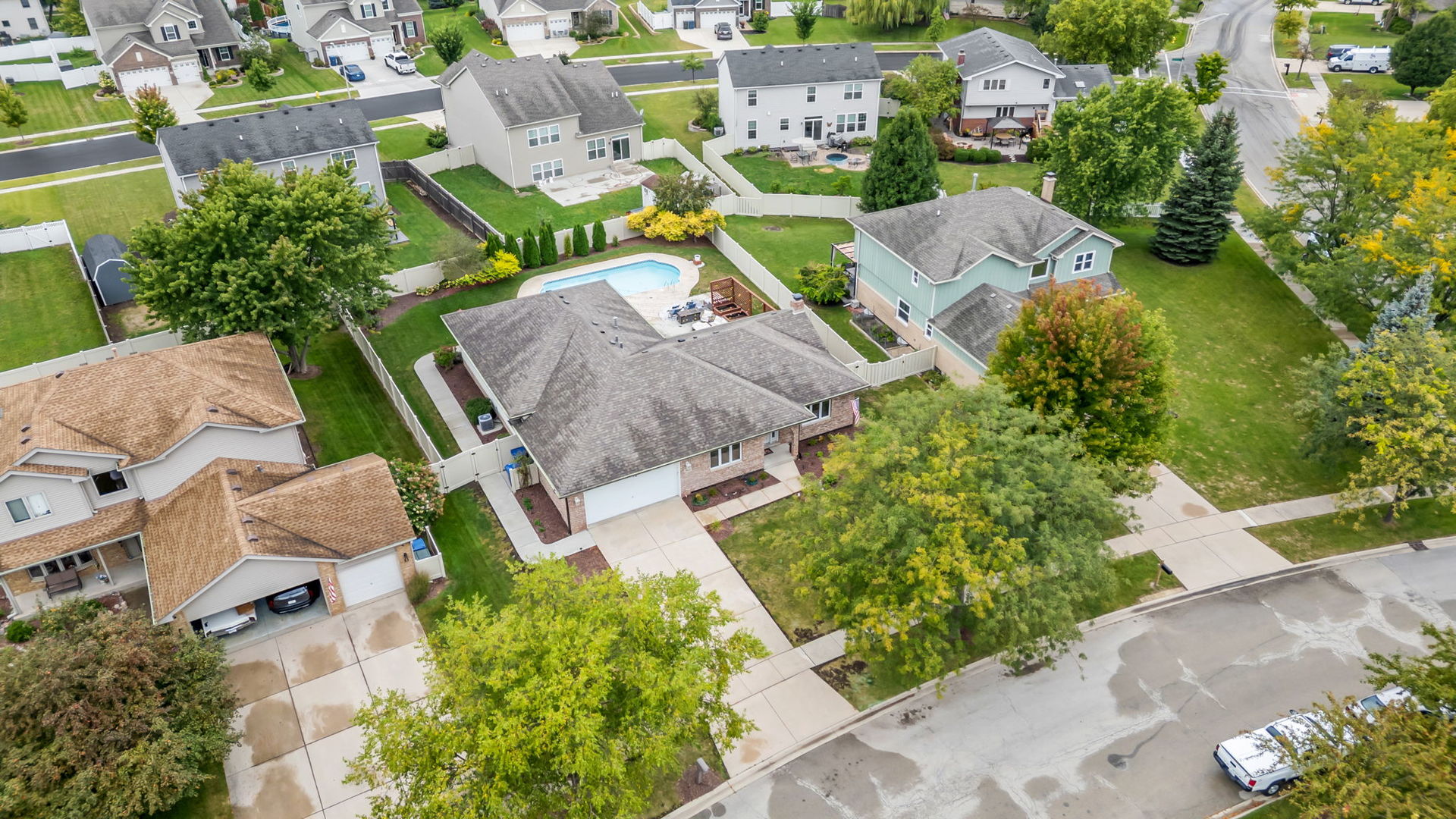 703 Stillwater Court, Minooka, IL 60447