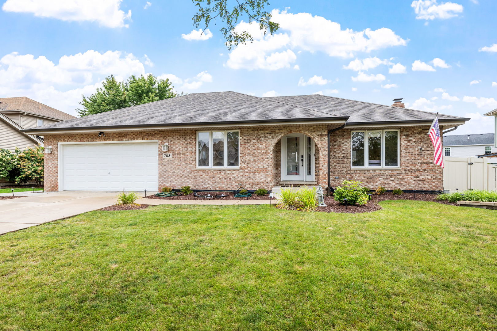 703 Stillwater Court, Minooka, IL 60447