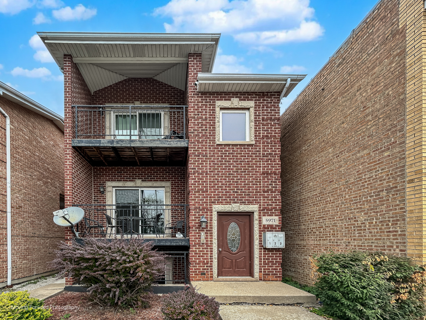 5971 N Elston Avenue #1, Chicago, IL 60646