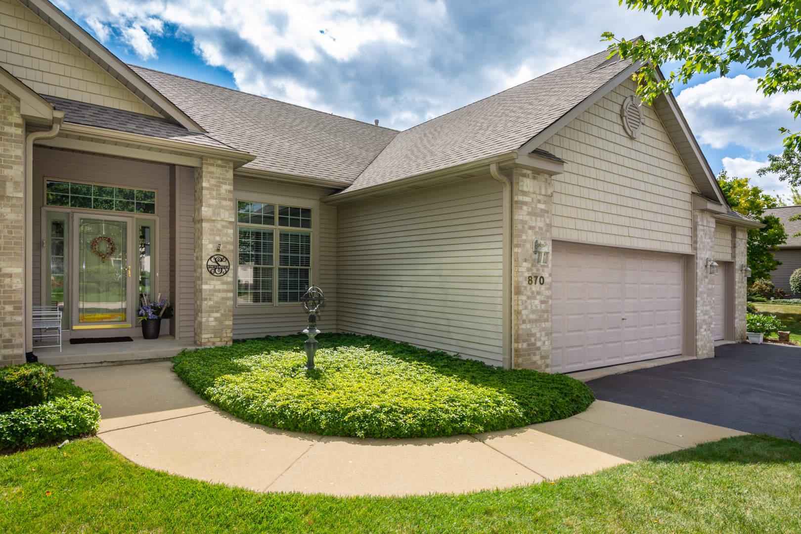 870 Woodland Drive, Antioch, IL 60002