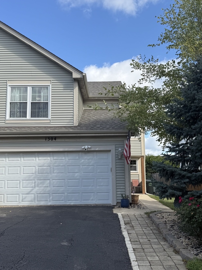 1304 DERBY Lane #1304, Mundelein, IL 60060