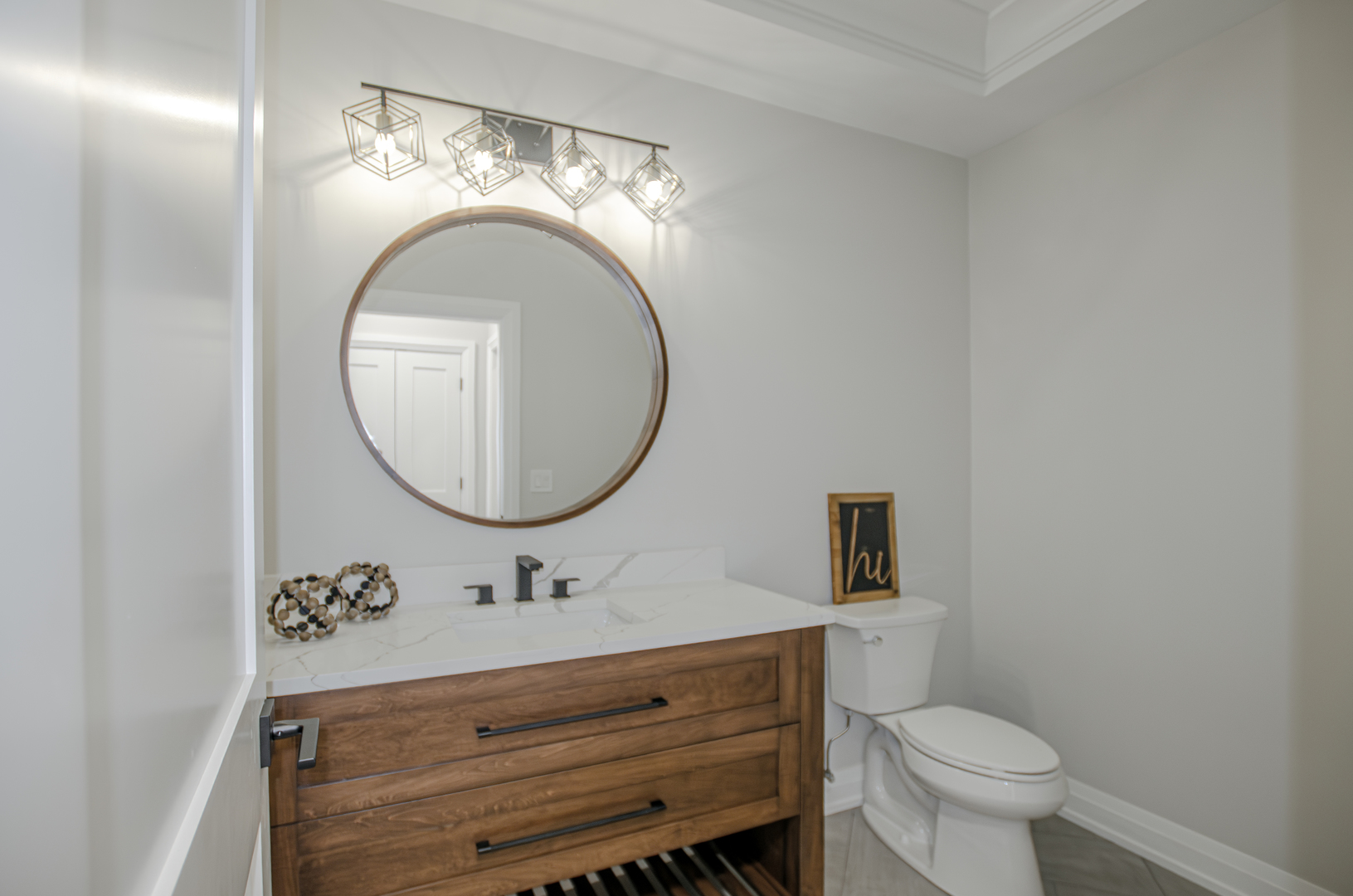 1326 N Race Avenue, Arlington Heights, IL 60004