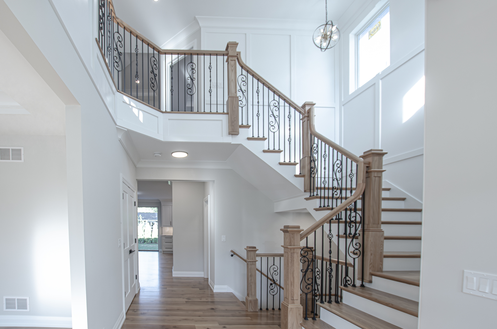 1326 N Race Avenue, Arlington Heights, IL 60004