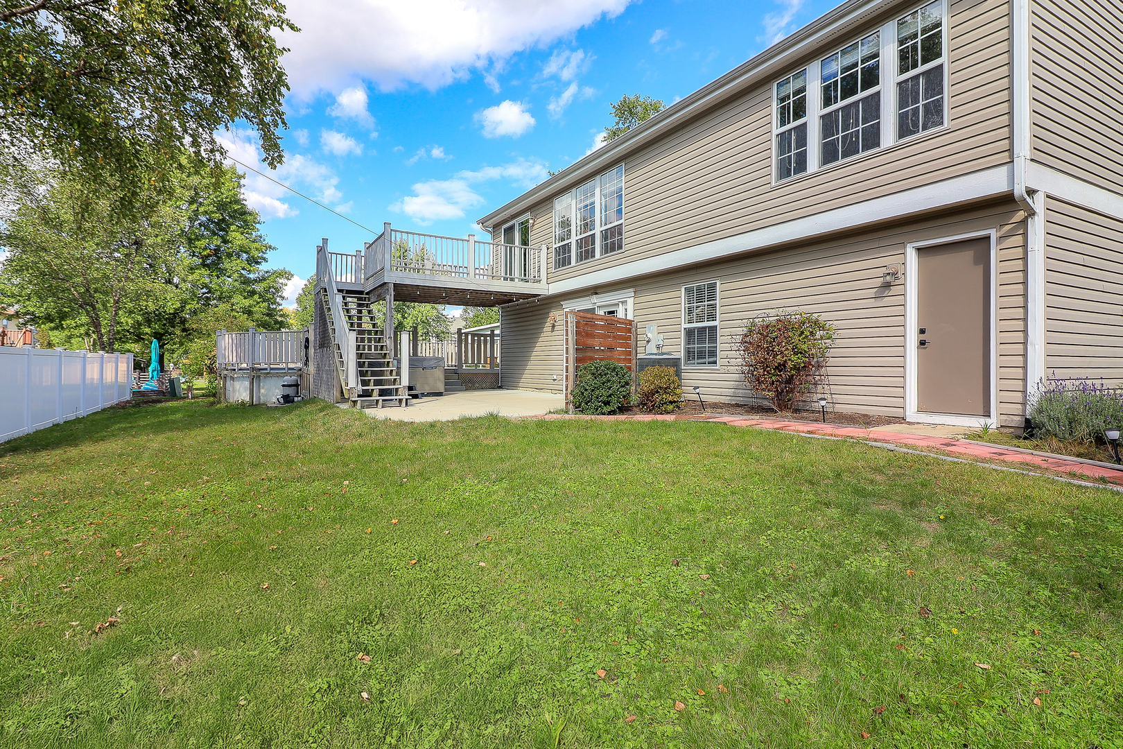 157 Wildberry Court, Aurora, IL 60504