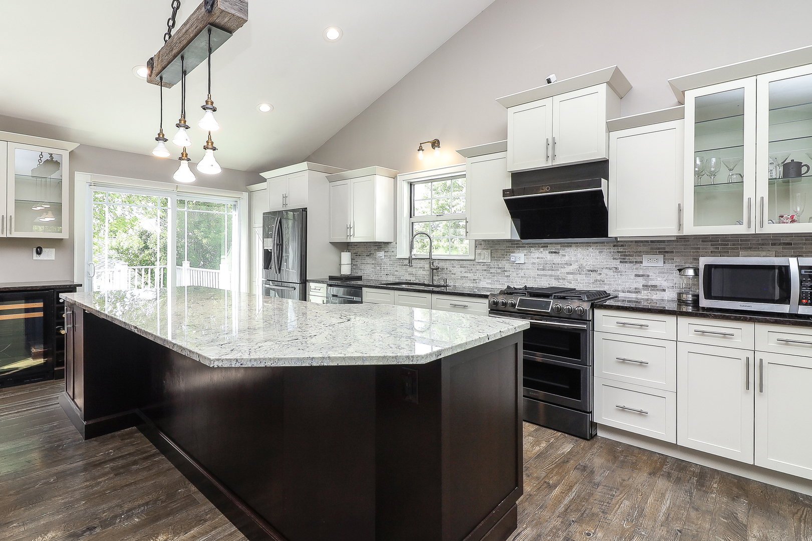 157 Wildberry Court, Aurora, IL 60504