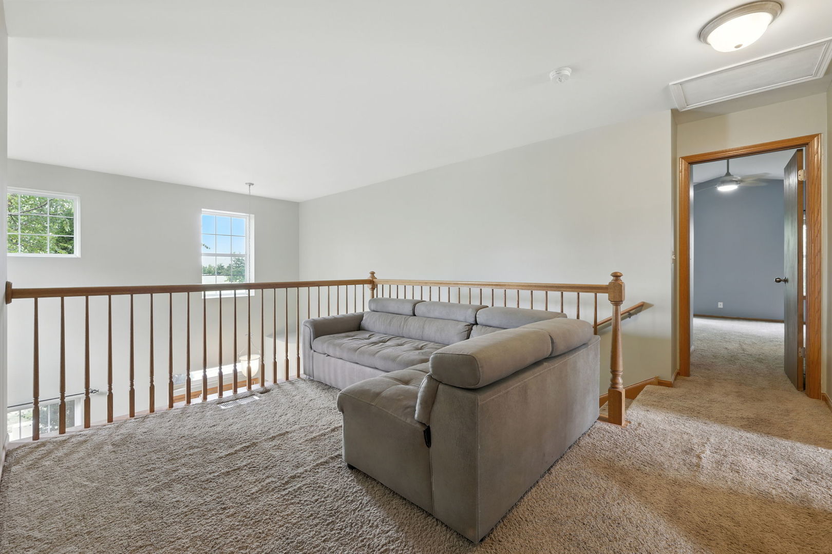 2027 W Savannah Parkway, Round Lake, IL 60073