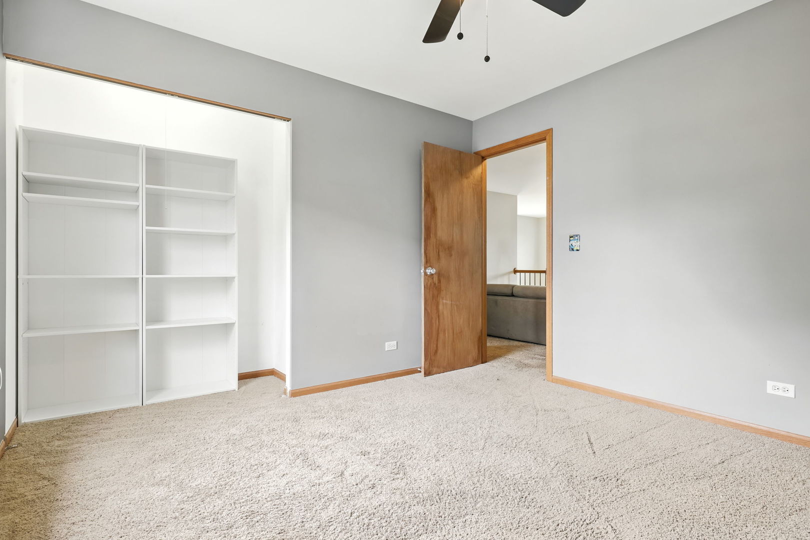 2027 W Savannah Parkway, Round Lake, IL 60073