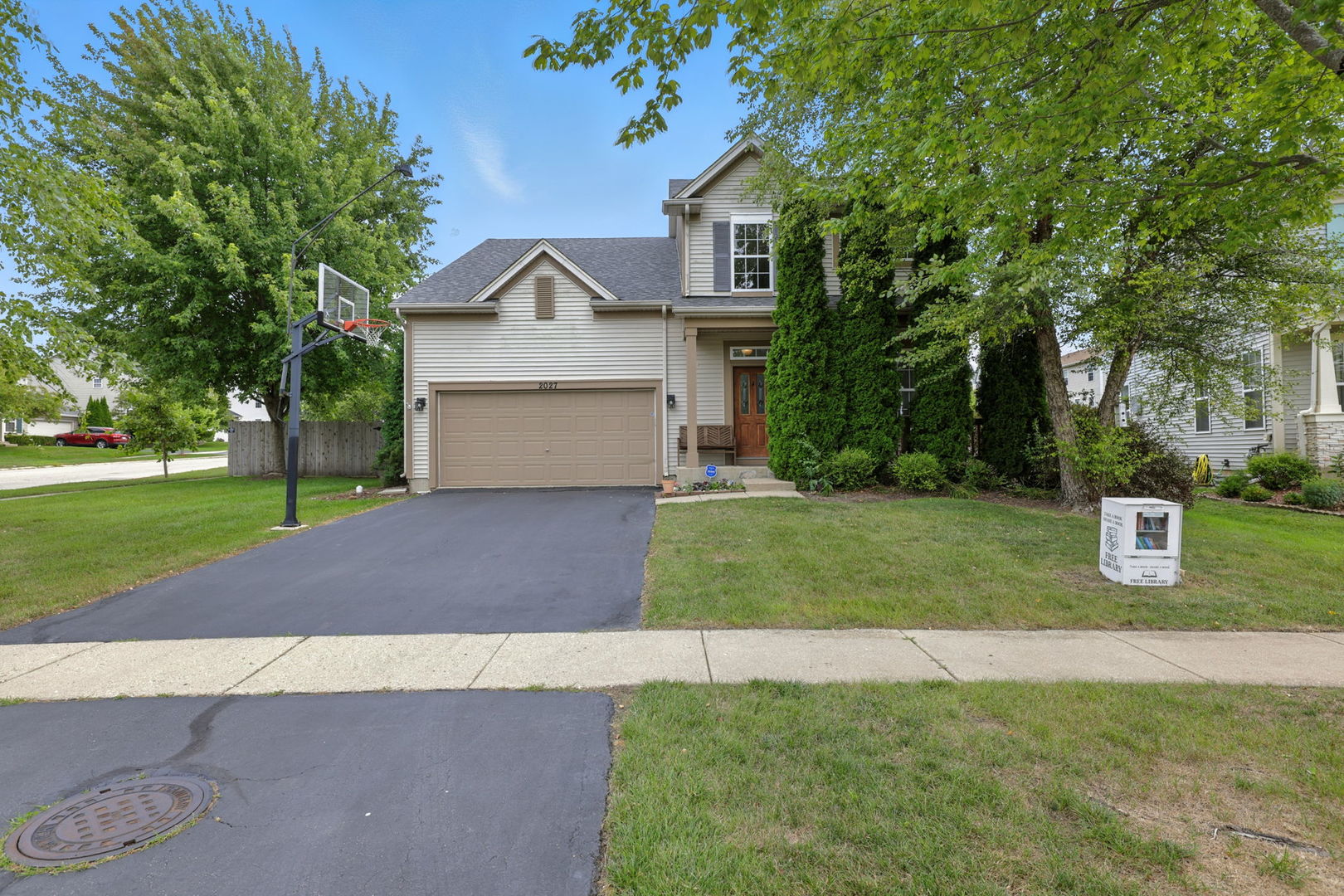 2027 W Savannah Parkway, Round Lake, IL 60073