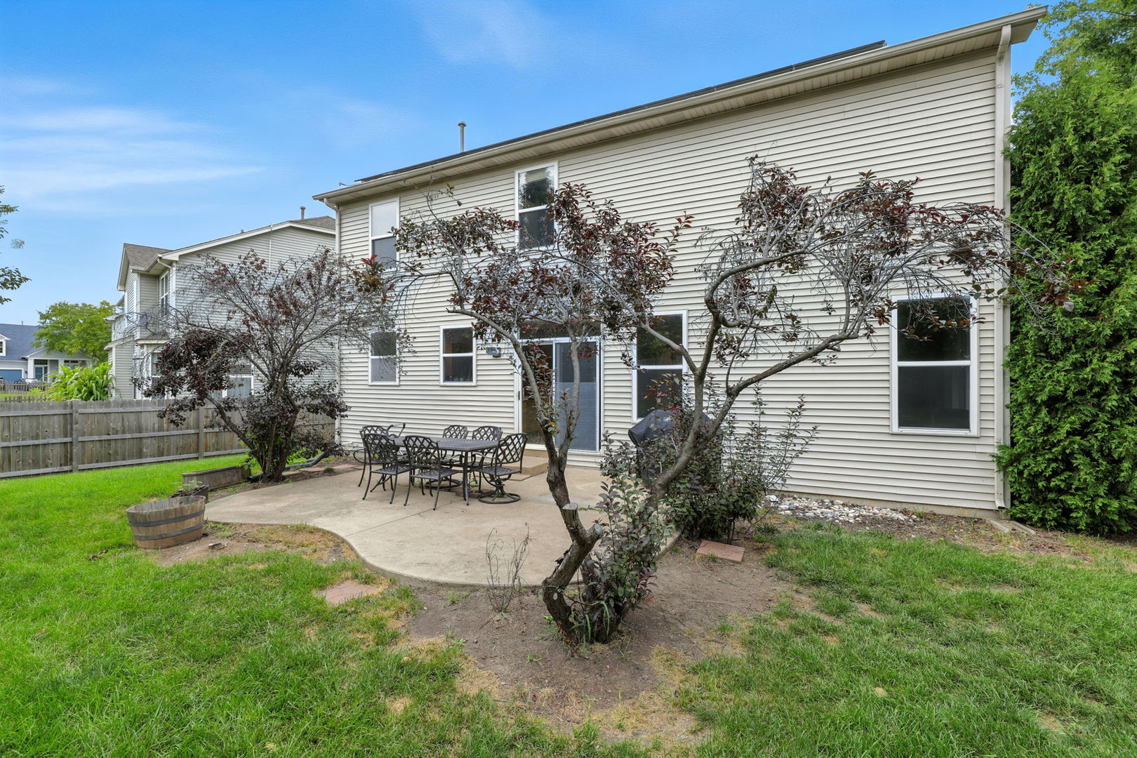 2027 W Savannah Parkway, Round Lake, IL 60073