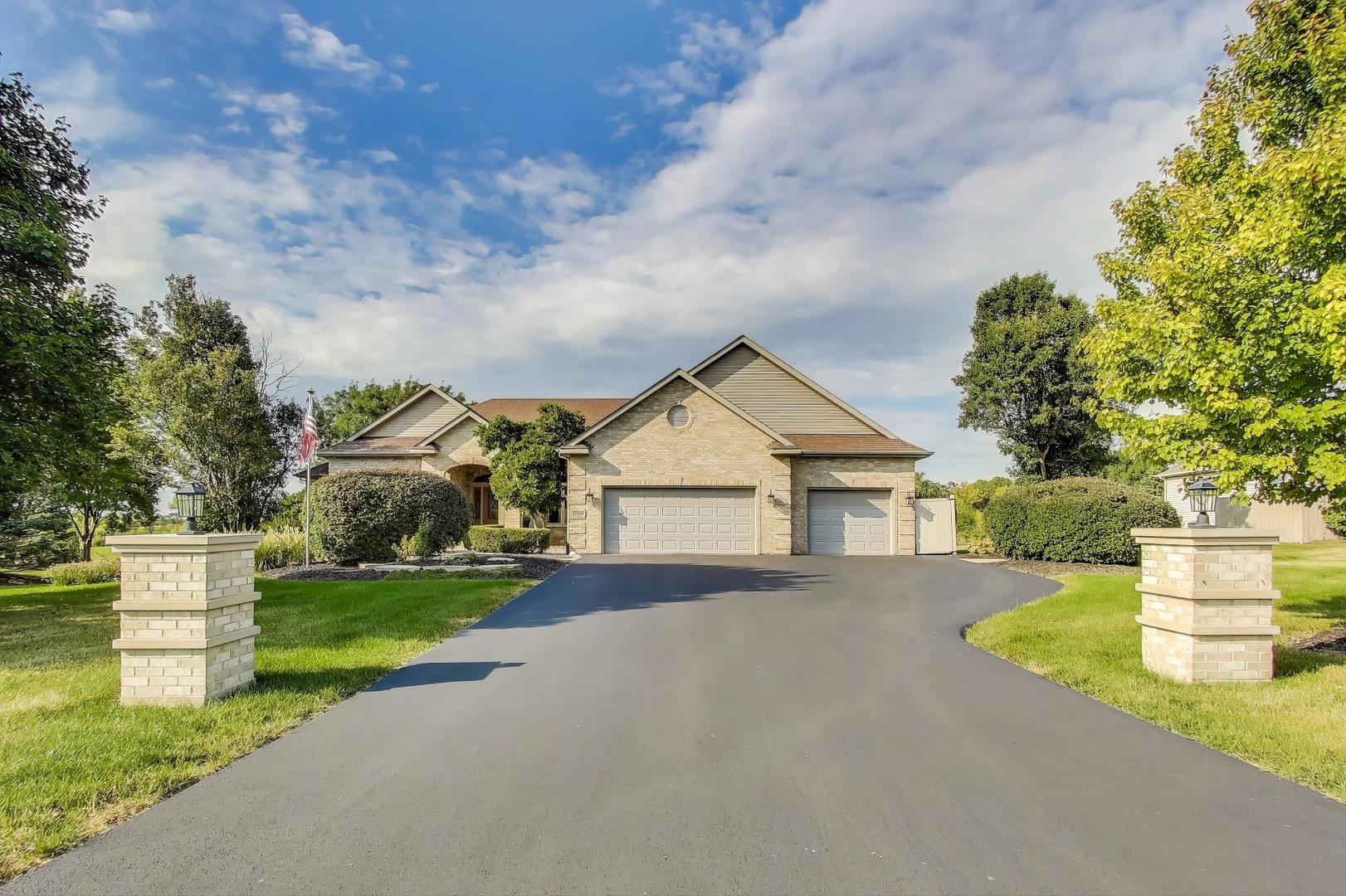 3406 Forest Ridge Drive, Spring Grove, IL 60081