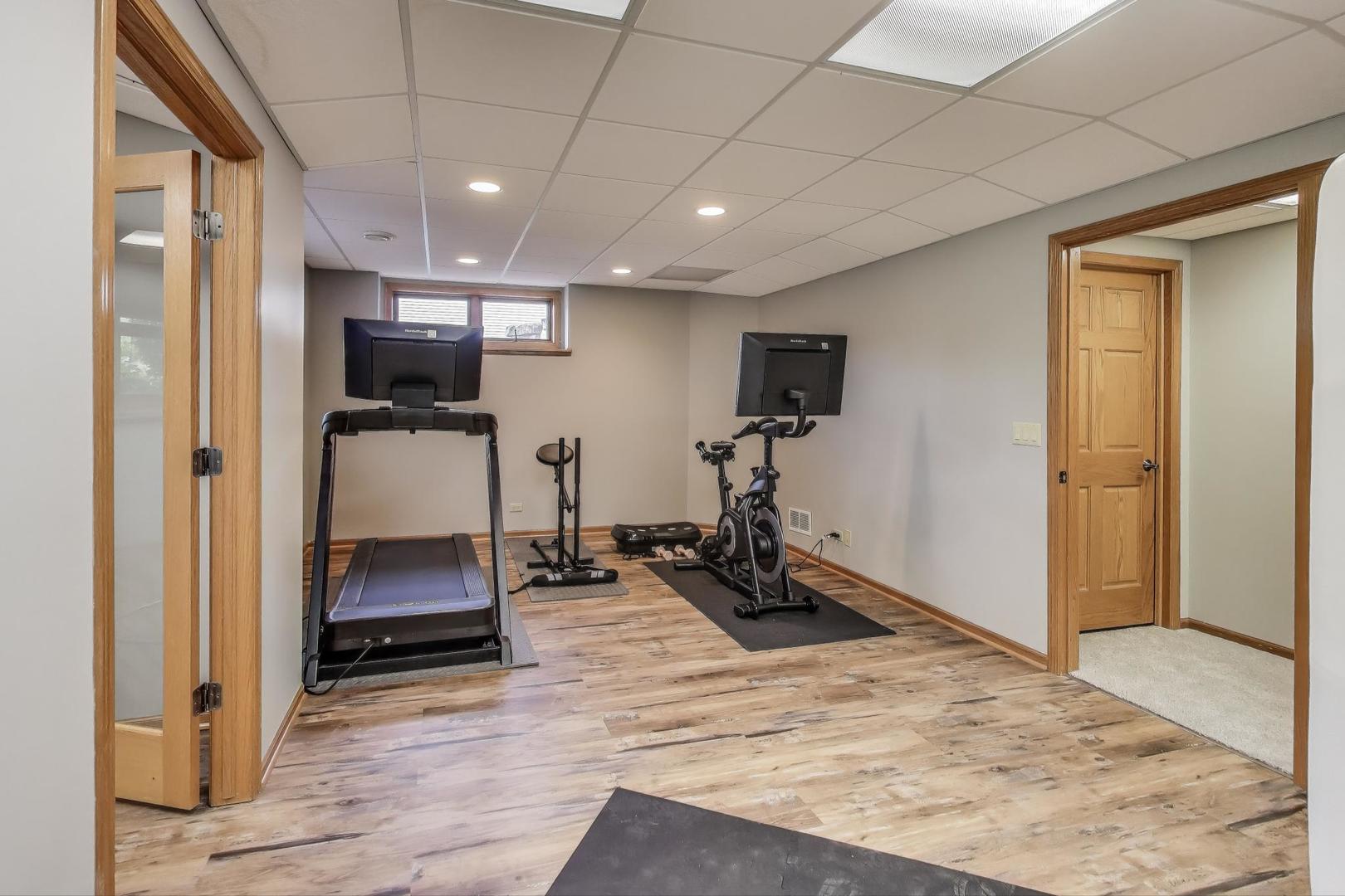 3406 Forest Ridge Drive, Spring Grove, IL 60081