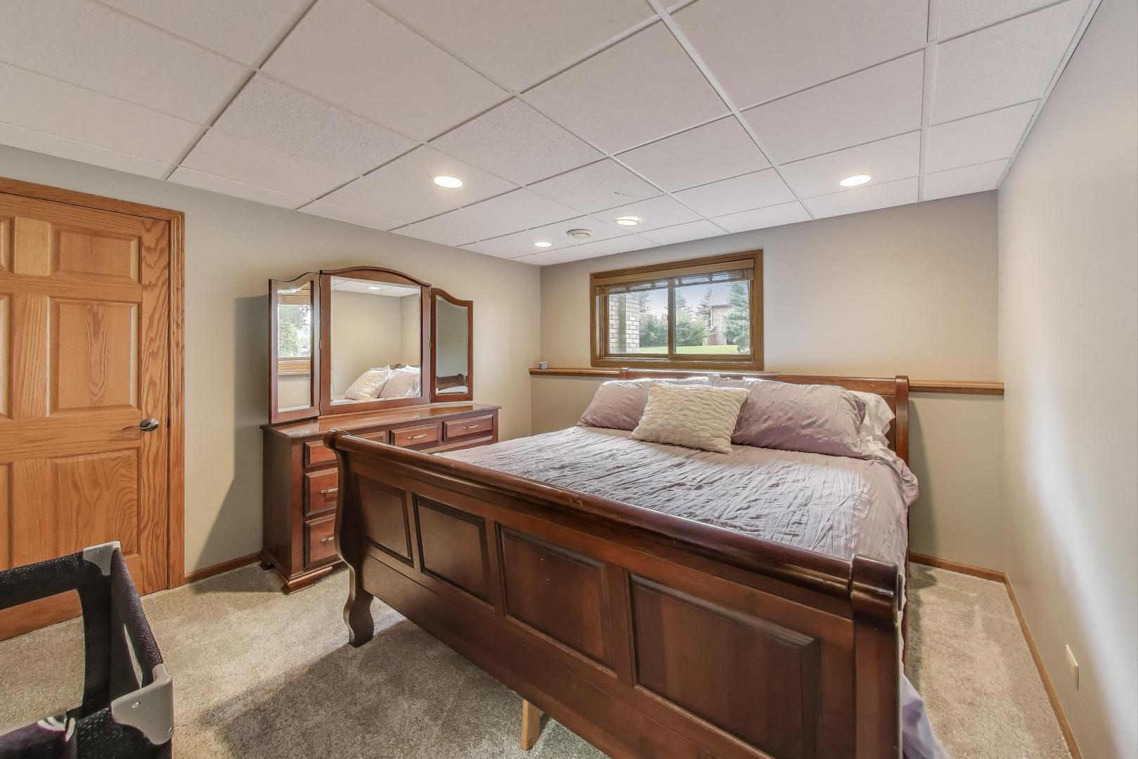 3406 Forest Ridge Drive, Spring Grove, IL 60081