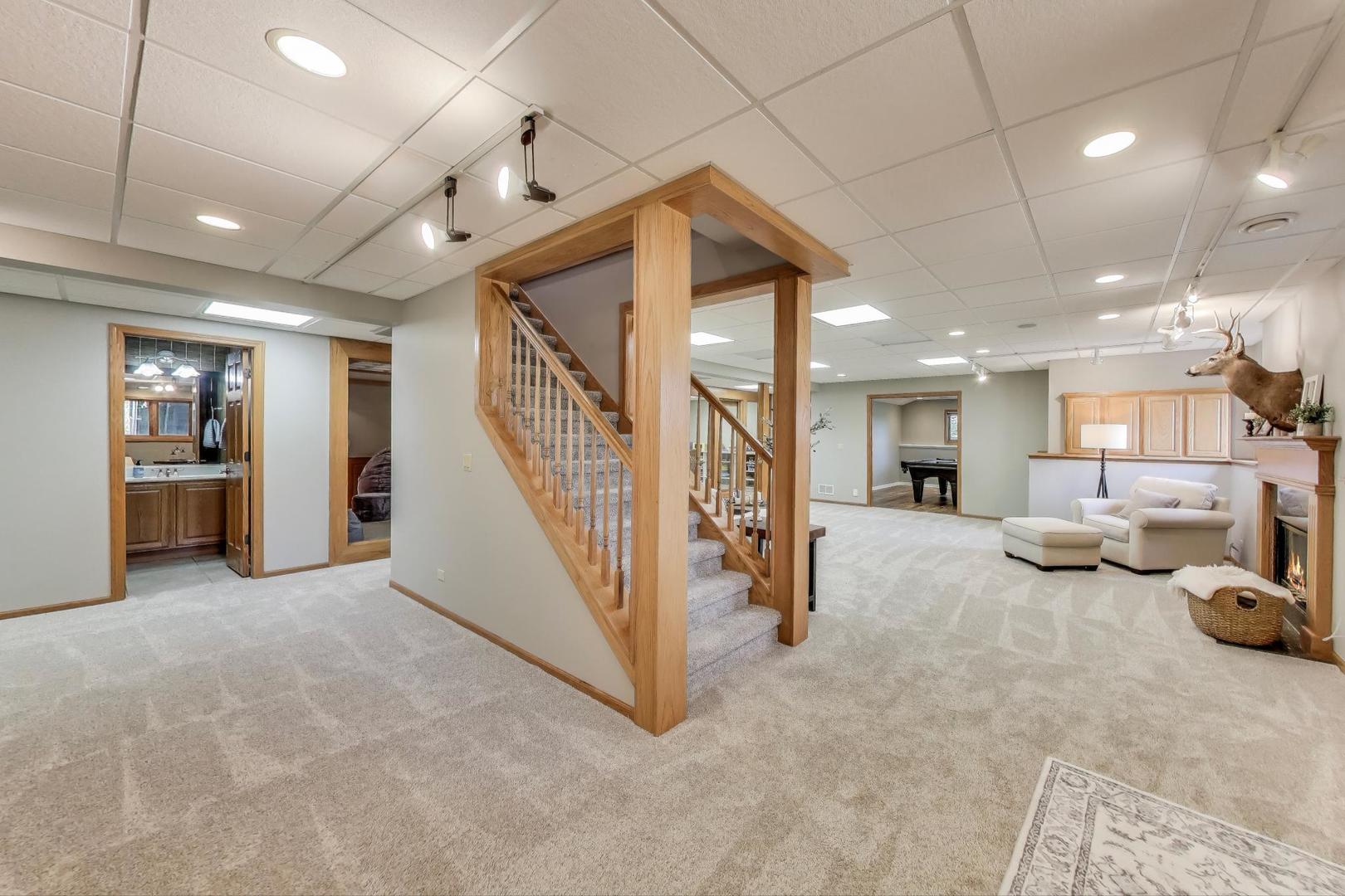 3406 Forest Ridge Drive, Spring Grove, IL 60081